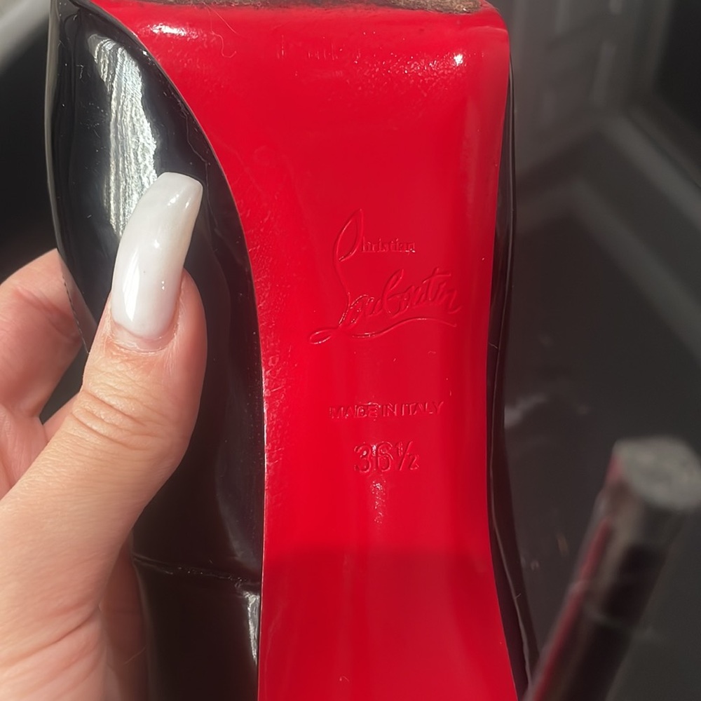 Black Louboutin - Picture 3 of 4